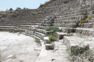 Immagine che contiene esterni, erba, pietra, roccia

Descrizione generata automaticamente